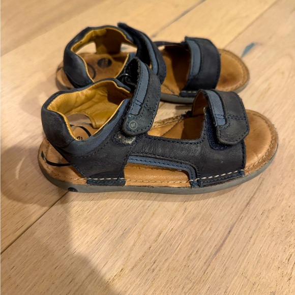 Stride Rite boy's Srt Oaklynn Sandal, size 9 - Picture 2 of 5